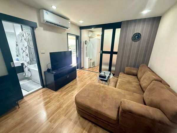 Condo for rent in Sriracha, Ladda Condo View, with swimming pool and fitness center.