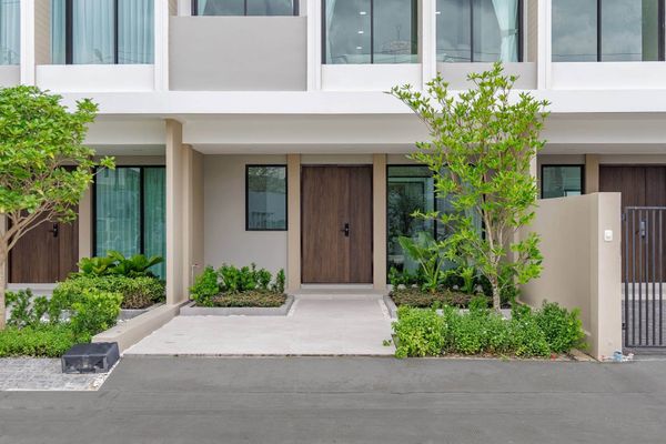 ขายทาวน์โฮมหรู 3.5 ชั้น เดอะ บลิซ ไอคอนนิค สาธร-จรัญฯ 35 ใกล้ MRT 