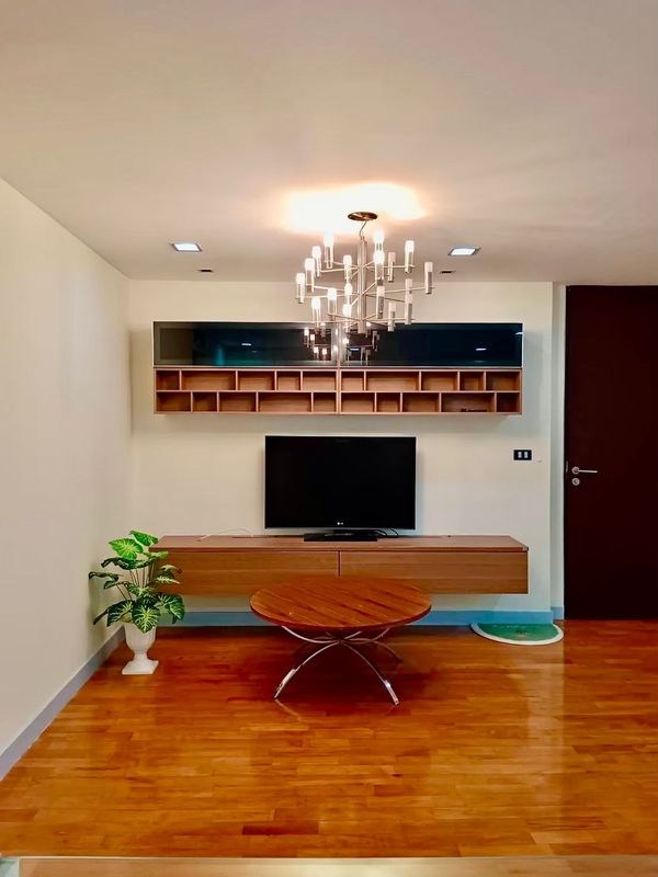 2นอน ทำเลดีติด BTS ช่องนนทรี ราคาดีมาก  / Quad Silom 2 Bed 60 sq.m. โทร 0937890899