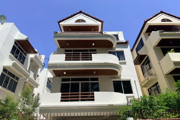 🔥 House For rent !! 🔥 House in Phromphong, 5 bedroom, 5 bathroom, 4 Storeys !! Code C20230109716 furnished, ready to move in 📣📣