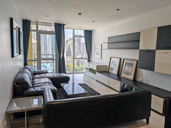 Luxury Condo near BTS Ploenchit / Athenee Residence 2 bed 121 sq.m.Tel. 0937890899