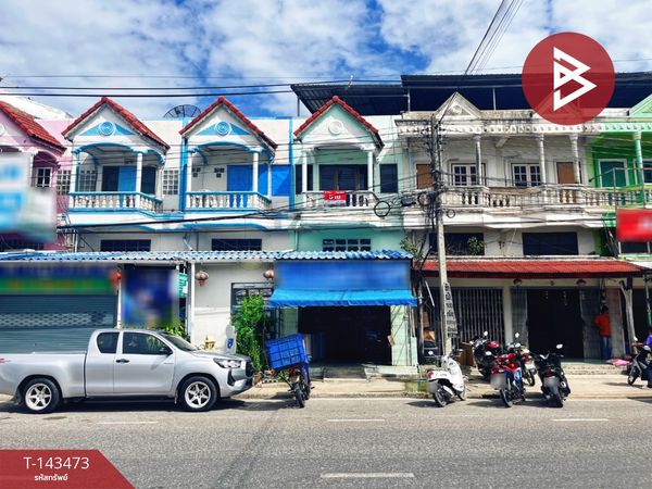2-story townhouse for sale, area 18 sq m, Thap Than, Uthai Thani.