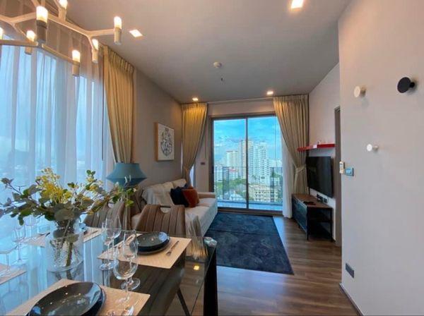 Ceil by sansiri condo | Ekamai 12 | Refurbished, corner unit, balcony facing east 