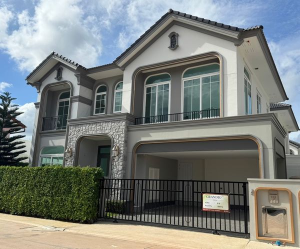 "Grandio Sathorn" 6 km from Sathorn, 7 km from ICONSIAM #near SRT 1.6 km #luxurious single house near Real CBD