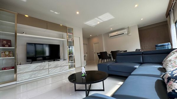 M1737 Single house for rent, Burasiri Village, Phatthanakan.