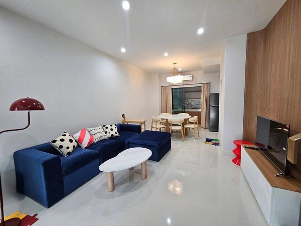出租联排别墅 Baan Klang Muang Rama 9 – Krungthep Kreetha 🏡
