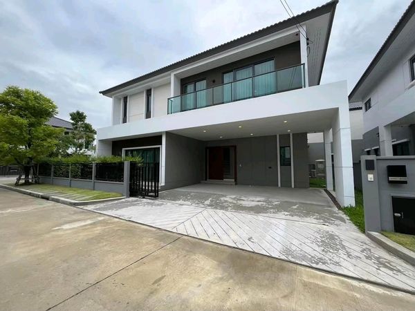📍ใกล้ Harrow International School เพียง 2 กม. บ้านตกแต่งใหม่ เฟอร์นิเจอร์และเครื่องใช้ไฟฟ้าครบ