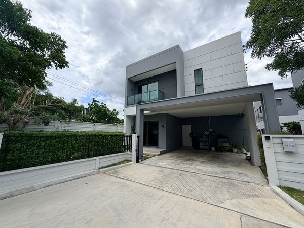 House Centro Chaiyaphruek-Chaengwattana 3 / 3 Bedrooms (FOR SALE) EARK047