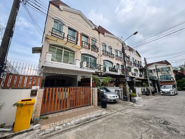 🔥 Beautiful 3-storey corner townhouse Baan Klang Muang The Paris Rama 9–Ramkhamhaeng | Near Hua Mak Airport Rail Link
