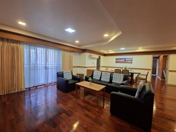 DH Grand Tower Sukhumvit 39 Large 3 beds + maid room Size 280sqm | Pets friendly