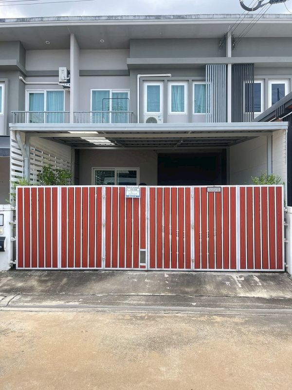2-story townhome for sale, Chuan Chuen Town Project, Ratchaphruek 345