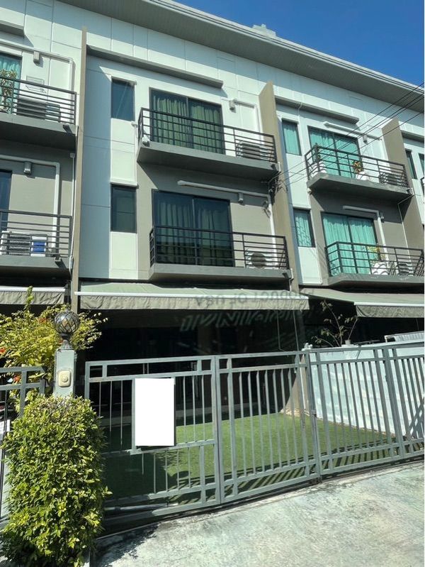 19.4ตรว 2นอน3น้ำ ทาวน์โฮม 3 ชั้น บ้านกลางเมือง รามอินทรา