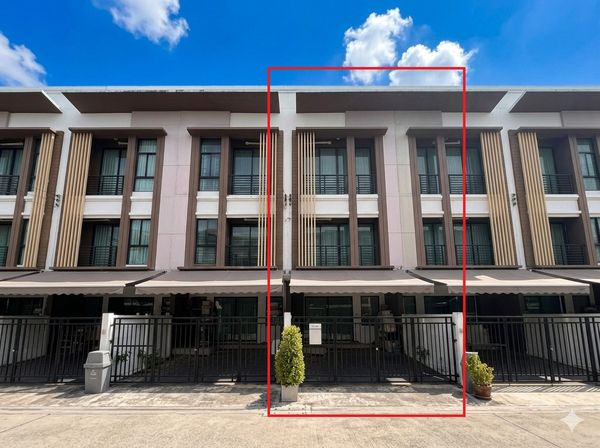 ขายบ้านทาวน์โฮม 3 ชั้น ม.บ้านกลางเมือง กัลปพฤกษ์ บางหว้า รีโนเวทใหม่ ใกล้เมือง เดินทางสะดวก!
