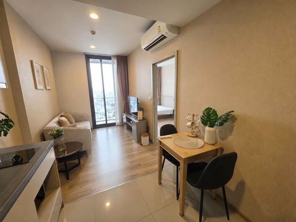 For rent oka haus 35sqm 🌲
Near BTS thonglor 
24floor