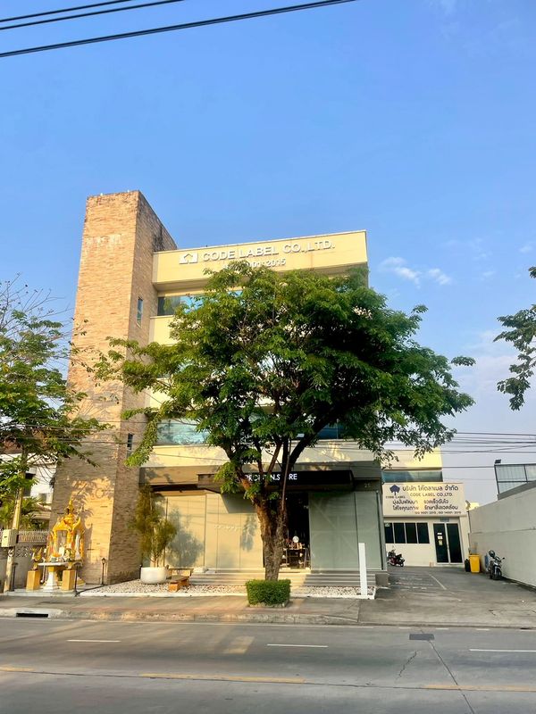 3-story commercial building for rent (3rd floor), size 60 sq m, usable area 240 sq m, can be used as an office, Lat Phrao area, MRT Yellow Line, Lat Phrao 71 Station.