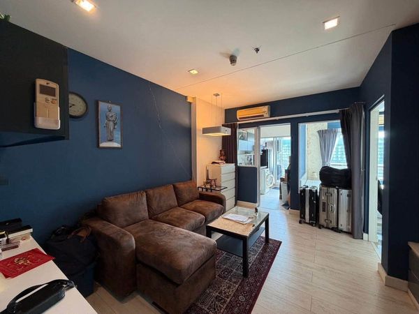 Condo for sale 🔥Selling below appraised price🔥 The Room Ratchada-Ladprao (The Room Ratchada-Ladprao) ✅ Next to Ratchada-Ladprao intersection, near 2 BTS lines, swimming pool view.