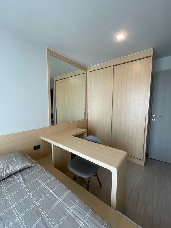 🔥Urgent Sale🔥 Life Ladprao, near BTS Ha Yaek Ladprao Station, fully furnished, ready to move in.
