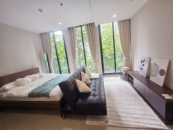 🔥For Rent Now🔥 Noble Ploenchit, 45 sq.m., Private Lift, next to BTS Ploenchit, Fully Furnished, Ready to Move In.