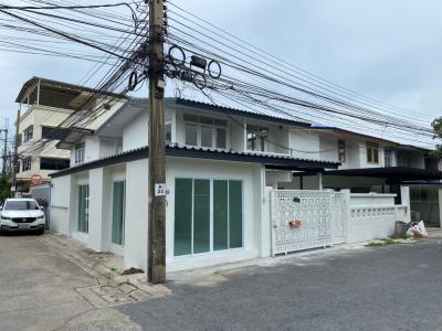 ขายบ้าน  บ้านซีเมนต์ไทย ประชาชื่น ห้องมุม รีโนเวทใหม่ ลาดยาว เขต จตุจักร กรุงเทพ CX-159379