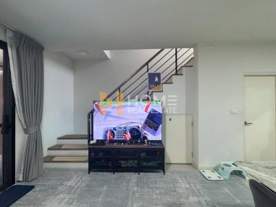 ทาวน์โฮม บ้านกลางเมือง สุขุมวิท - อ่อนนุช / 3 ห้องนอน (ขาย), Townhome Baan Klang Muang Sukhumvit - Onnut / 3 Bedrooms (FOR SALE) FON328