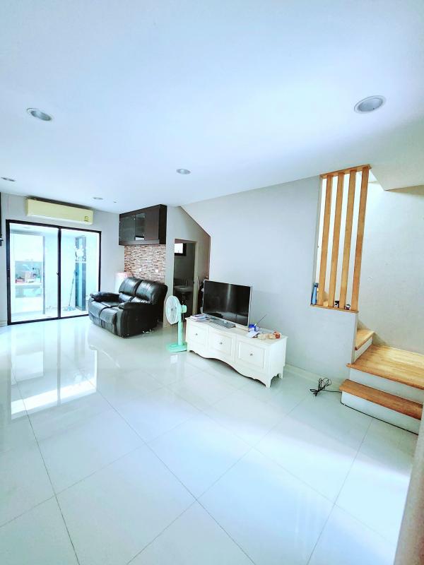 15/10/2026, บ้านกลางเมืองกัลปพฤกษ์ 3 ชั้น แปลงมุม ราคาพิเศษ 
ใกล้ BTS/MRT เดินทางสะดวก ใจกลางบางแค 0642748883