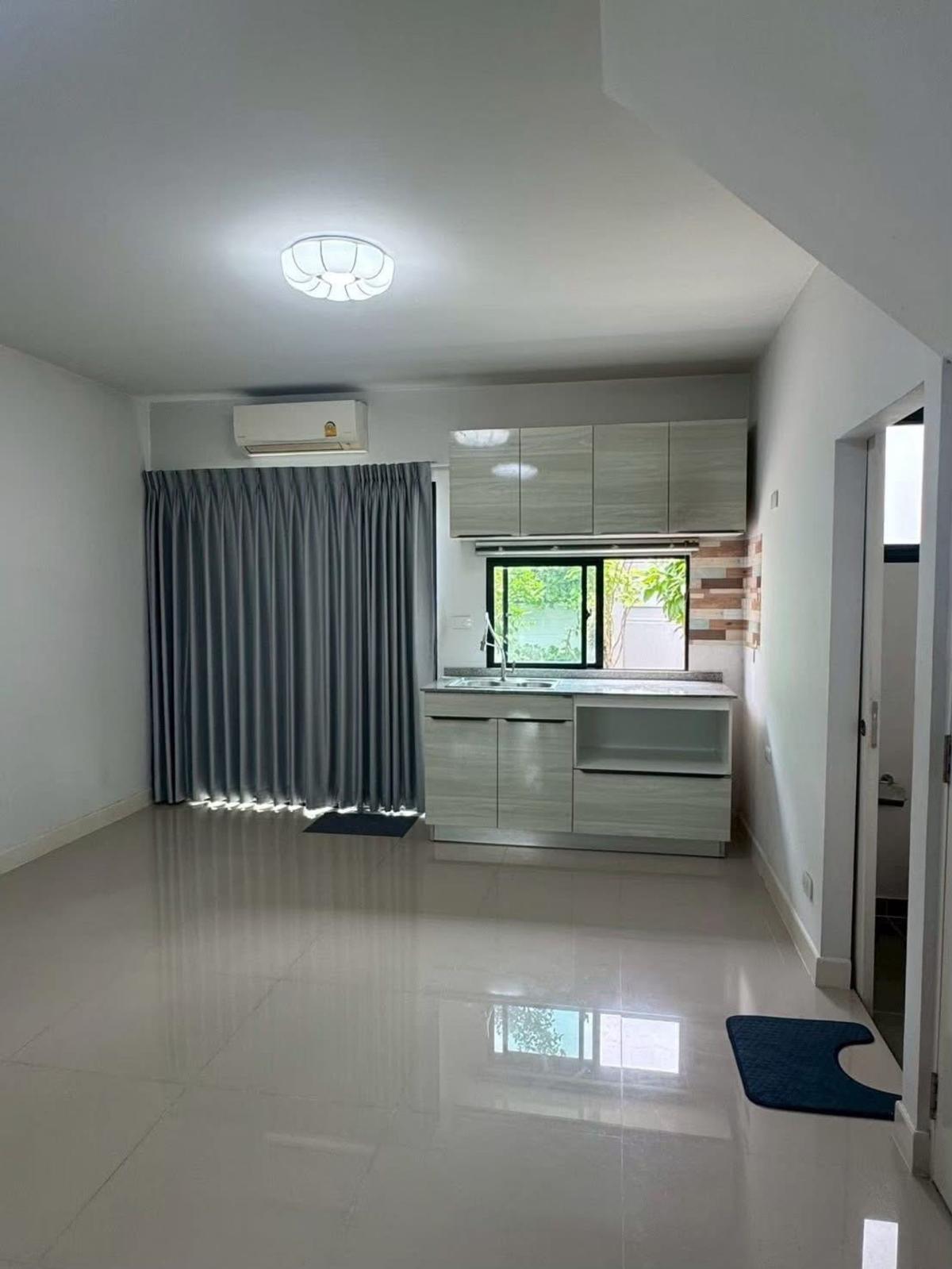 Townhome Baan Klang Muang Ratchaphruek - Rattanathibet / 3 Bedrooms (FOR RENT) EARK001 Townhome Baan Klang Muang Ratchaphruek - Rattanathibet / 3 Bedrooms (FOR RENT) EARK001