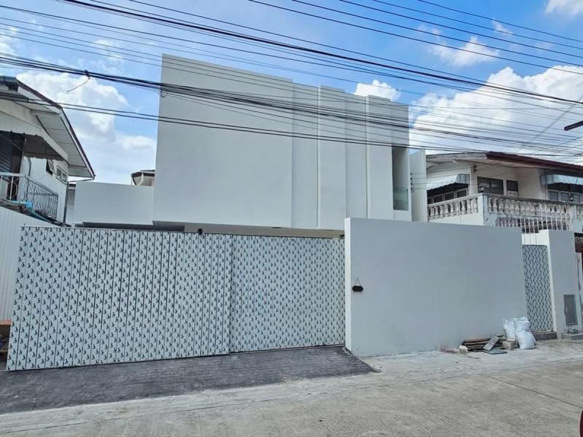 For Sale Newly Renovated Single-Detached House for Sale at Chokchai 4 Soi 44 , newly renovated , Lat Phrao , Lat Phrao , Bangkok , CX-160317