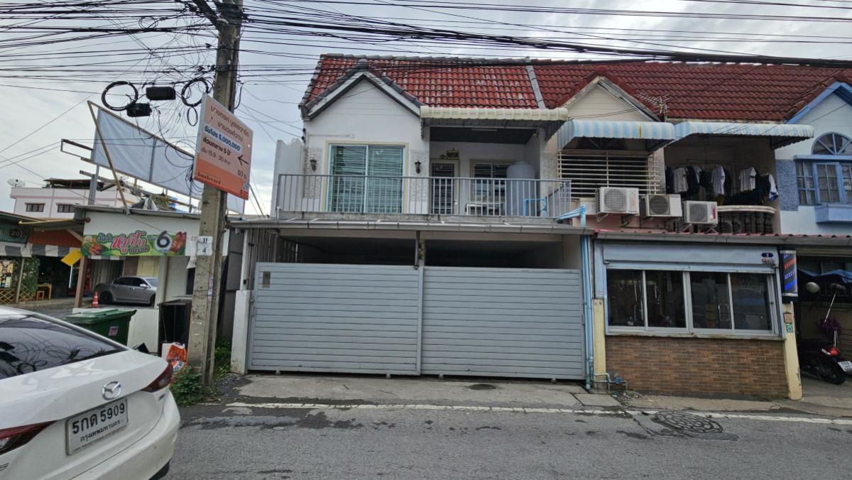 ขายทาวน์โฮม 2 ชั้น ซอยเรวดี 60 ห้องมุม รีโนเวทใหม่ ตลาดขวัญ เมืองนนทบุรี นนทบุรี CX-161846