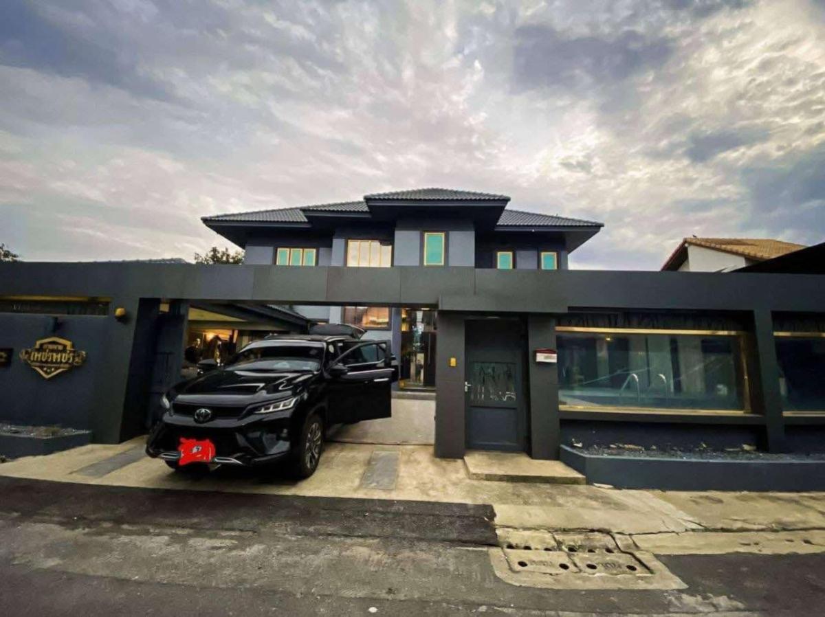 For Sale House for Sale – Only 10 Minutes from Harrow International School & Don Mueang Airport , wide frontage , newly renovated , Don Mueang , Don Mueang , Bangkok , CX-161536 For Sale House for Sale – Only 10 Minutes from Harrow International School & Don Mueang Airport , wide frontage , newly renovated , Don Mueang , Don Mueang , Bangkok , CX-161536
