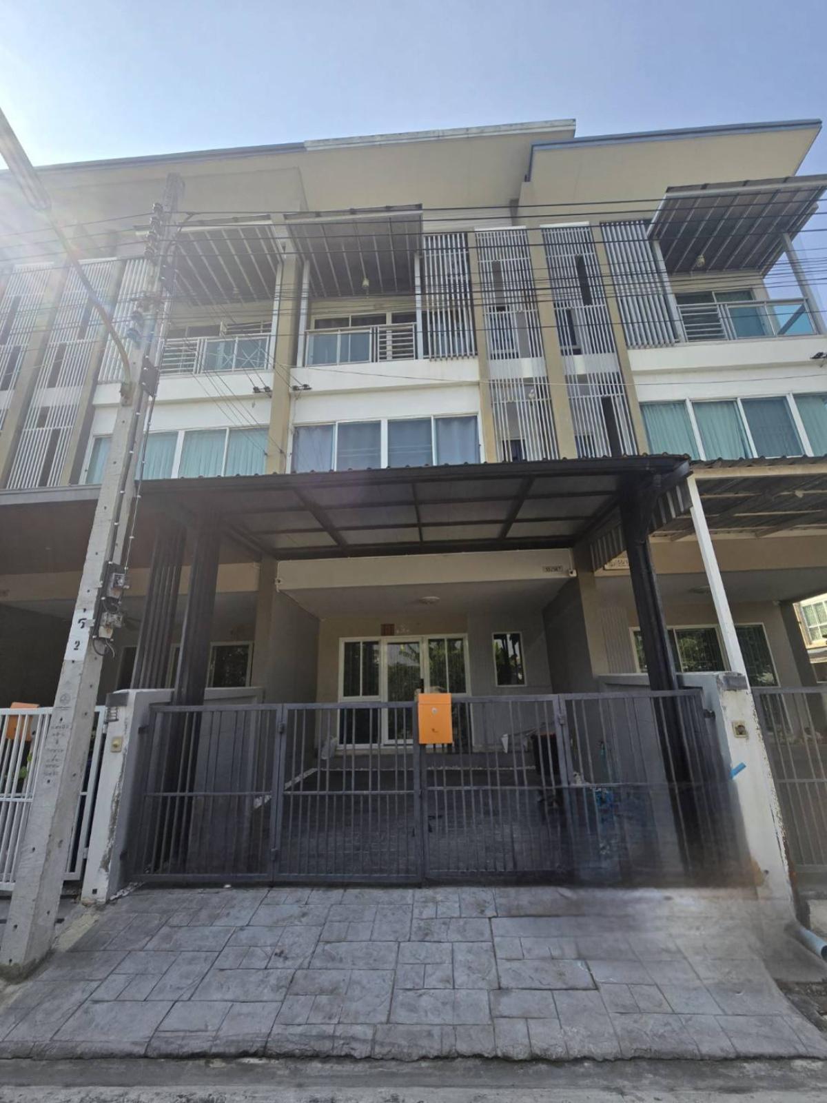 For Sale Townhouse/Townhome  , The Place by Alicha Phutthabucha 36 , Bang Mot , Thung Khu , Bangkok , CX-161421