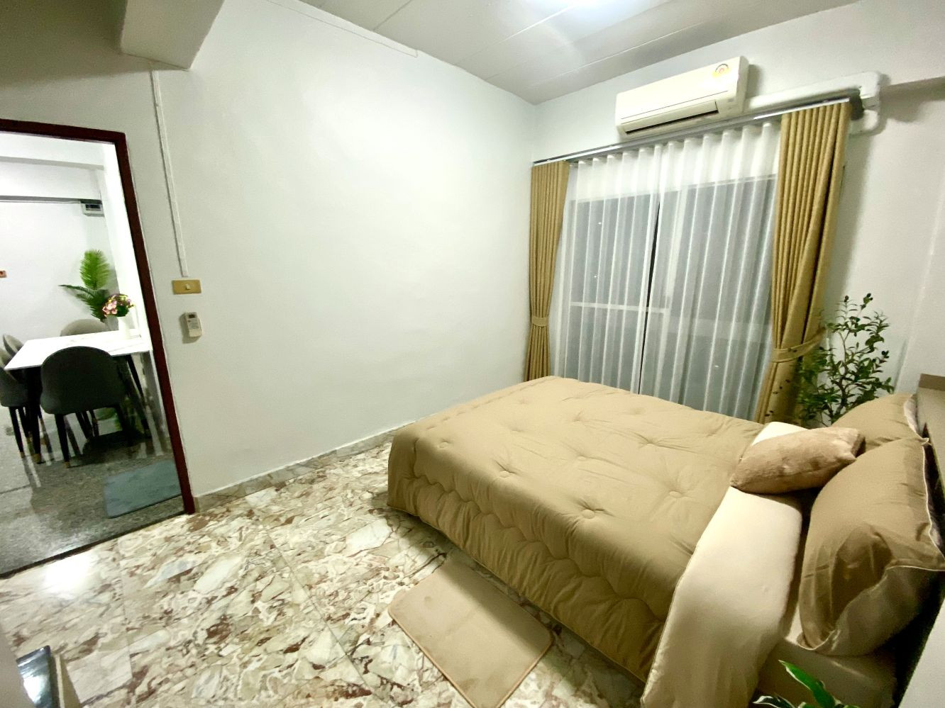 ต่ำกว่า 2 ล้าน ได้คอนโดแบบ Pet Friendly 2 ห้องนอน ขนาด 60.24 ตร.ม. ทำเลรามคำแหง ใกล้รถไฟฟ้าสายสีเหลืองกับสีส้ม – รูปที่ 4