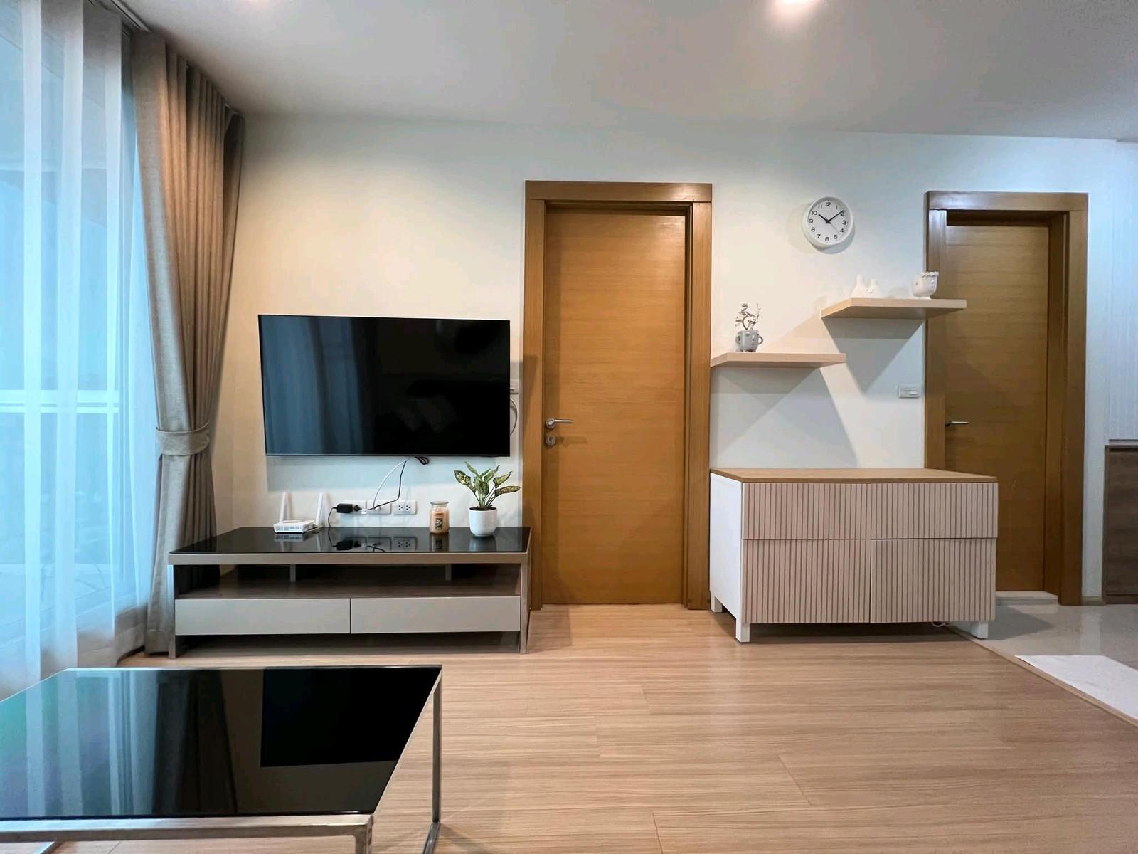 ✨ Corner room on the 23rd floor, open city view, close to Huai Khwang MRT, only 50 meters, convenient travel, complete with new furniture and appliances! 
 
 – รูปที่ 3