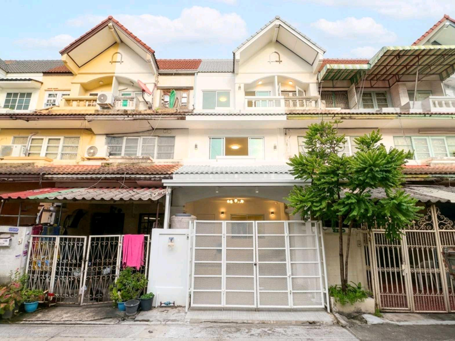 ขายทาวน์เฮ้าส์ หมู่บ้านพัชรัฐ คู้บอน 27 รามอินทรา รพ.สินแพทย์ รพ.นพรัตน์ สวนสยาม แฟชั่นไอส์แลนด์ ซาฟารีเวิลด์ เลียบคลองสอง พระยาสุเรนทร์ หทัยราษฎร์ รร.บางชัน วัดใหม่ รร.สาธิตพัฒนา สนง.เขตคลองสามวา สุวินทวงศ์ ปัญญาอินทรา เกษตรนวมินทร์ รถไฟฟ้าสีชมพู ขายทาวน์เฮ้าส์ หมู่บ้านพัชรัฐ คู้บอน 27 รามอินทรา รพ.สินแพทย์ รพ.นพรัตน์ สวนสยาม แฟชั่นไอส์แลนด์ ซาฟารีเวิลด์ เลียบคลองสอง พระยาสุเรนทร์ หทัยราษฎร์ รร.บางชัน วัดใหม่ รร.สาธิตพัฒนา สนง.เขตคลองสามวา สุวินทวงศ์ ปัญญาอินทรา เกษตรนวมินทร์ รถไฟฟ้าสีชมพู