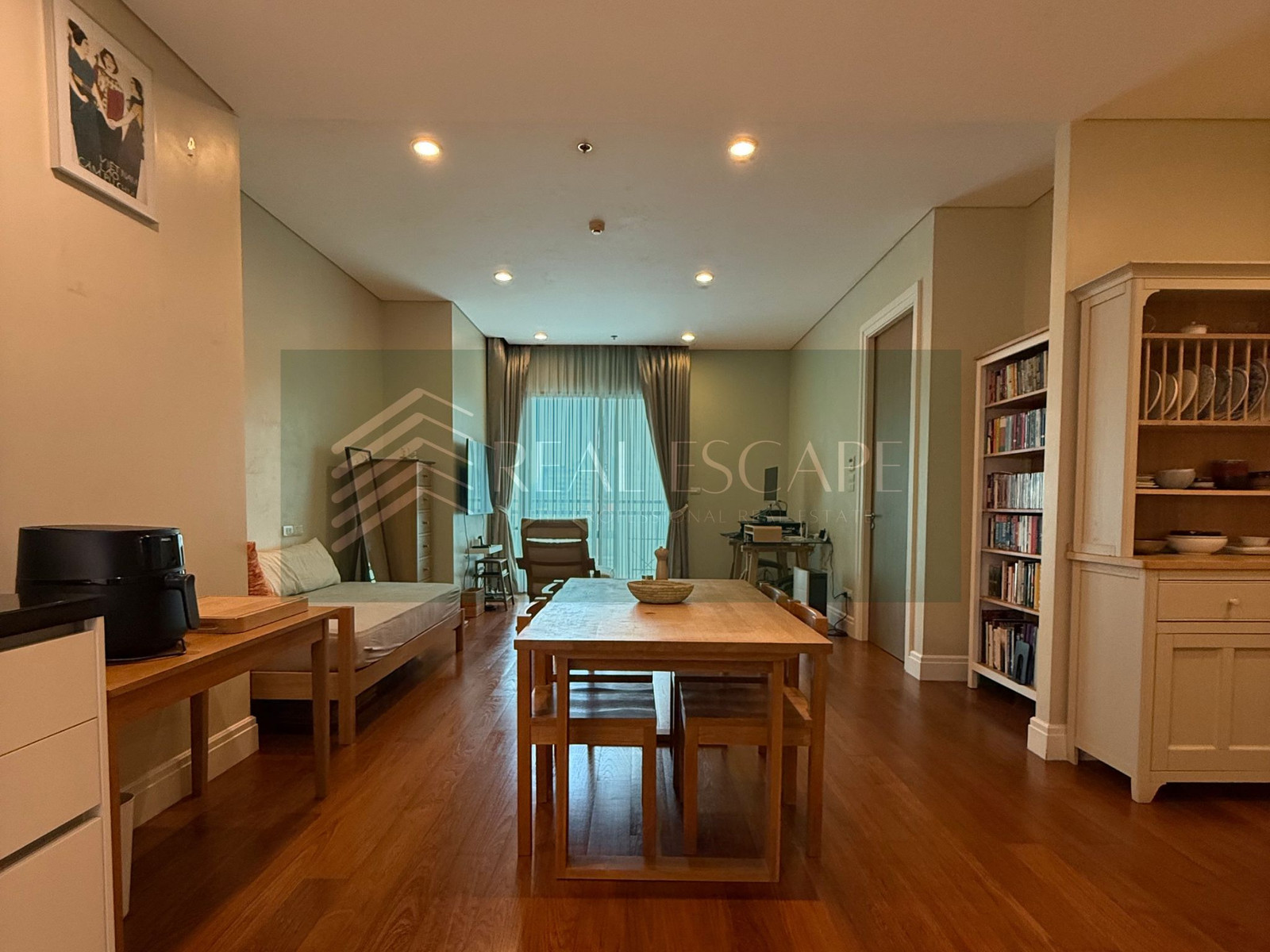 🔥SALE🔥 Bright Sukhumvit 24 - ห้องใหญ่ มู้ดละมุนสไตล์โฮมมี่ อบอุ่น เหมือนอยู่บ้านใจกลางเมือง – รูปที่ 2