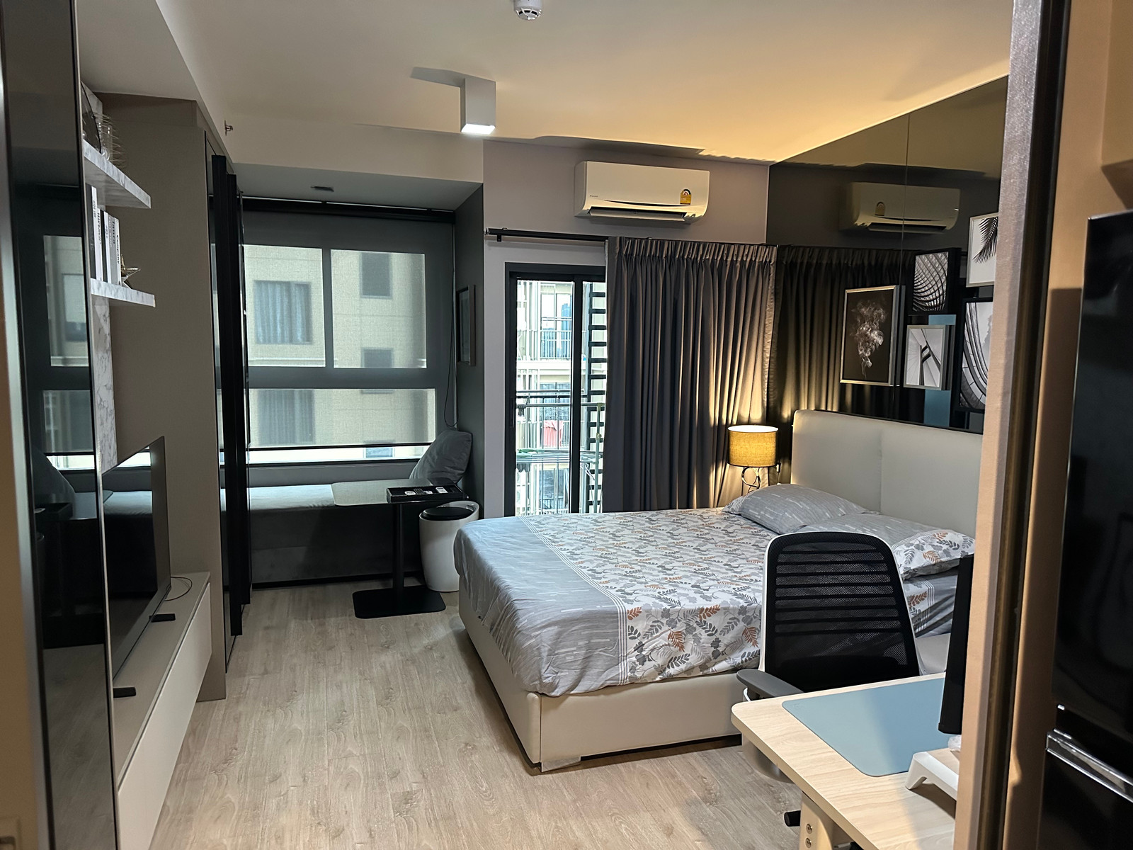 Condo Ideo Wongwian Yai for sale, 12th floor, decorated with Build-In, very beautiful (99% condition, never rented)