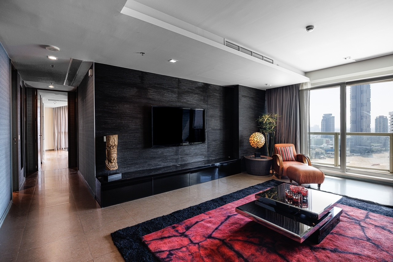 The River | Rare 3-Bedroom Riverfront Residence The River | Rare 3-Bedroom Riverfront Residence