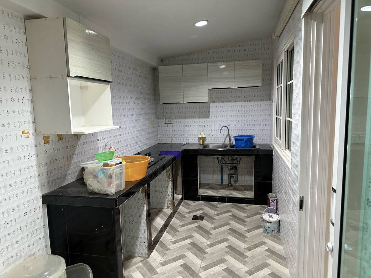 3-story townhouse for sale near Mega Bangna, area 29 sq m, area 139 sq m, 4 bedrooms, 3 bathrooms, some furniture, Bangna-Wongwaen Kanchana Road, rental price 3.5 million. – รูปที่ 4
