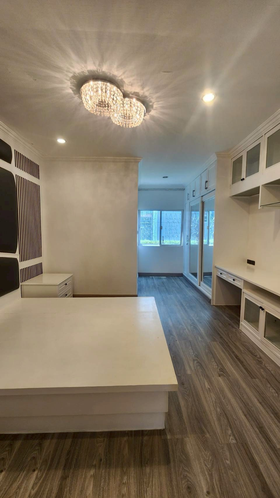 ✨ บ้านหรู 2 ชั้น เอกมัย 12 – ใจกลางสุขุมวิท ใกล้ BTS เอกมัย / ทองหล่อ ✨ 🏡  Modern Home for Rent – Ekkamai 12, Sukhumvit Prime Area บ้านเดี่ยวสไตล์โมเดิร์น เพดานสูง โปร่งโล่ง ตกแต่งครบ พร้อมเข้าอยู่ทันที 🏠เหมาะอยู่อาศัย / โฮมออฟฟิศ / Airbnb / Exp – รูปที่ 3