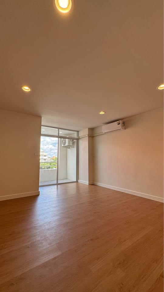 🏢 Condo for Sale – Baan Ratchayothin | Near BTS Ratchayothin & BTS Sena Nikhom 🏢 Condo for Sale – Baan Ratchayothin | Near BTS Ratchayothin & BTS Sena Nikhom