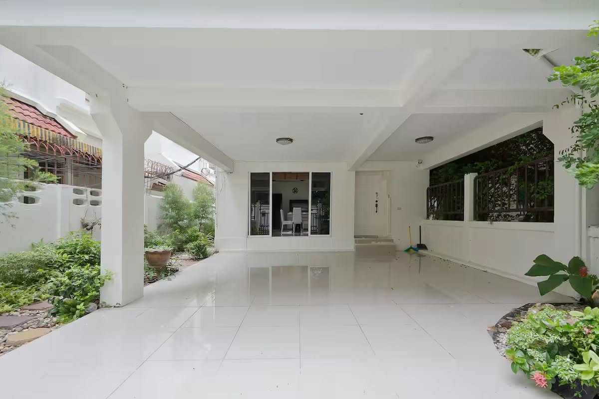 House for rent in Sukhumvit 31 for rent 380 sqw 5beds 5baths 120,000 per month – รูปที่ 3