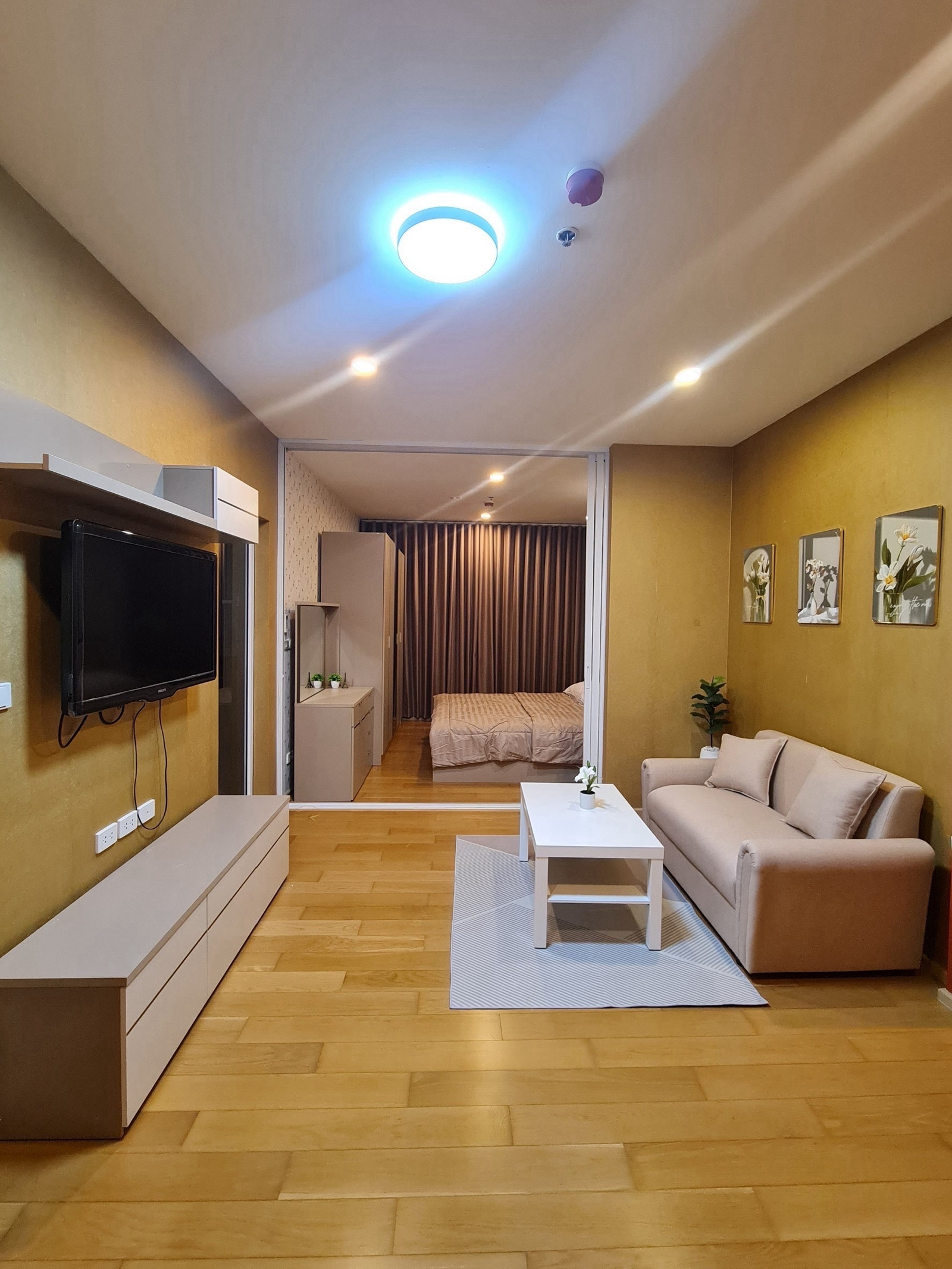 🔥Rent at Hive Sathorn 🔥1BR 1BR.🔥 17,000🔥40sqm. Floor14 🔥Rent at Hive Sathorn 🔥1BR 1BR.🔥 17,000🔥40sqm. Floor14