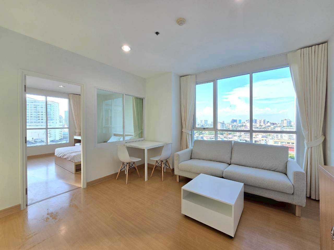 ขายห้องหัวมุม 42 ตร.ม.  ห้องรีโนเวทใหม่  (รับ Co Ag)