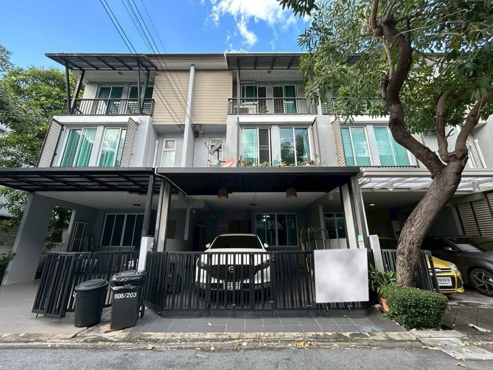 ✅Townhome for sale, Areeya Daily Kaset-Nawamin Village. Beautiful house in good condition, ready to move in, best location on Kaset-Nawamin Road. ✅Townhome for sale, Areeya Daily Kaset-Nawamin Village. Beautiful house in good condition, ready to move in, best location on Kaset-Nawamin Road.