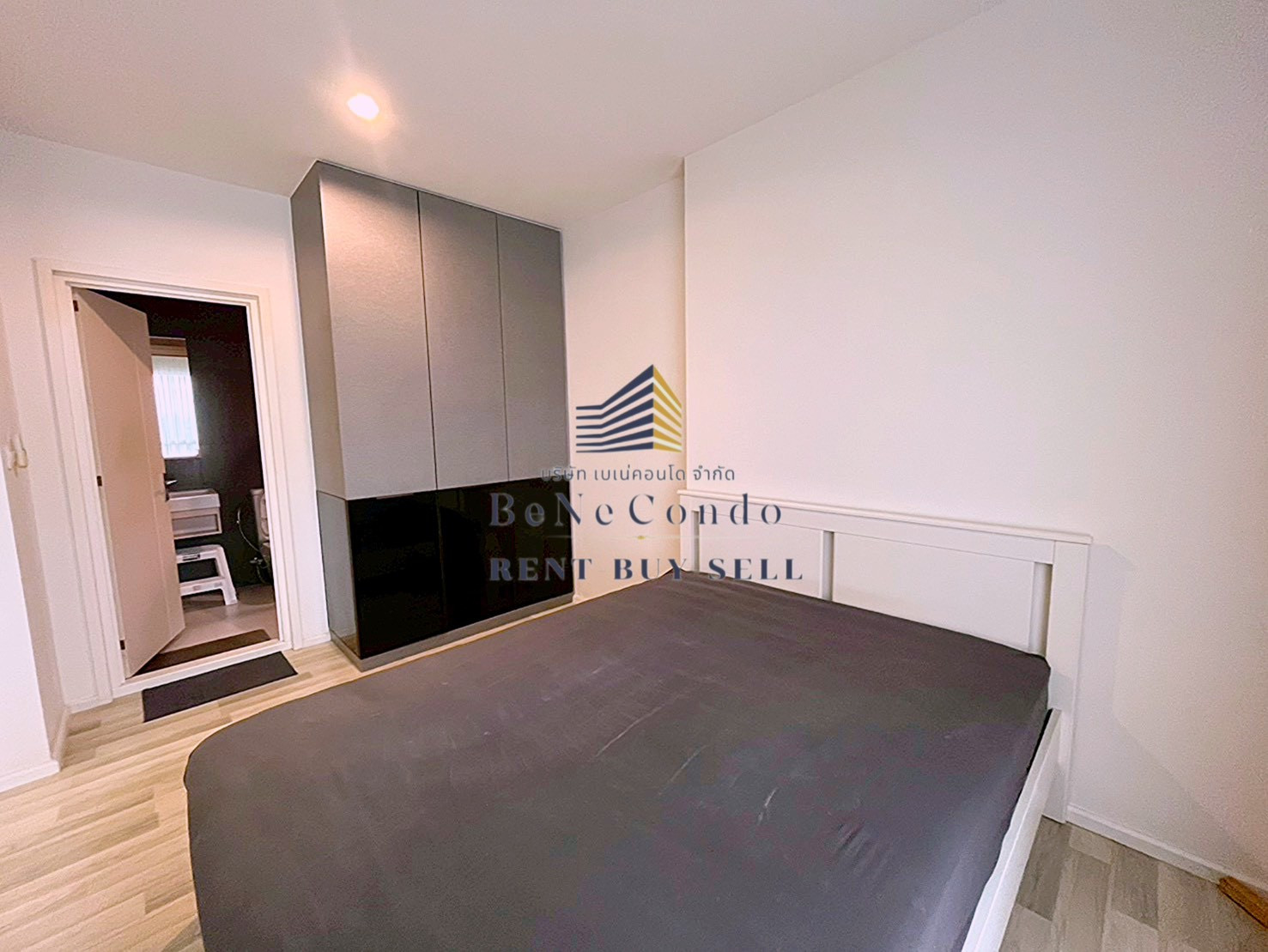 *** Condo for Sale : The Key Sathorn-Charoenrat *** *** Condo for Sale : The Key Sathorn-Charoenrat ***