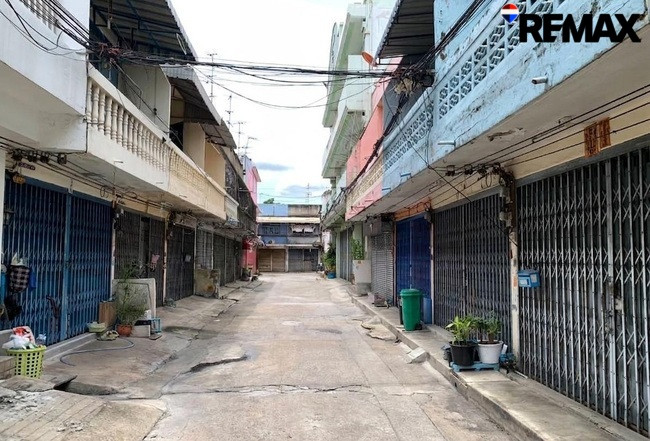 Townhouse for sale, prime location, Charoen Nakhon 62 or Somdet Phra Chao Taksin 33. – รูปที่ 2