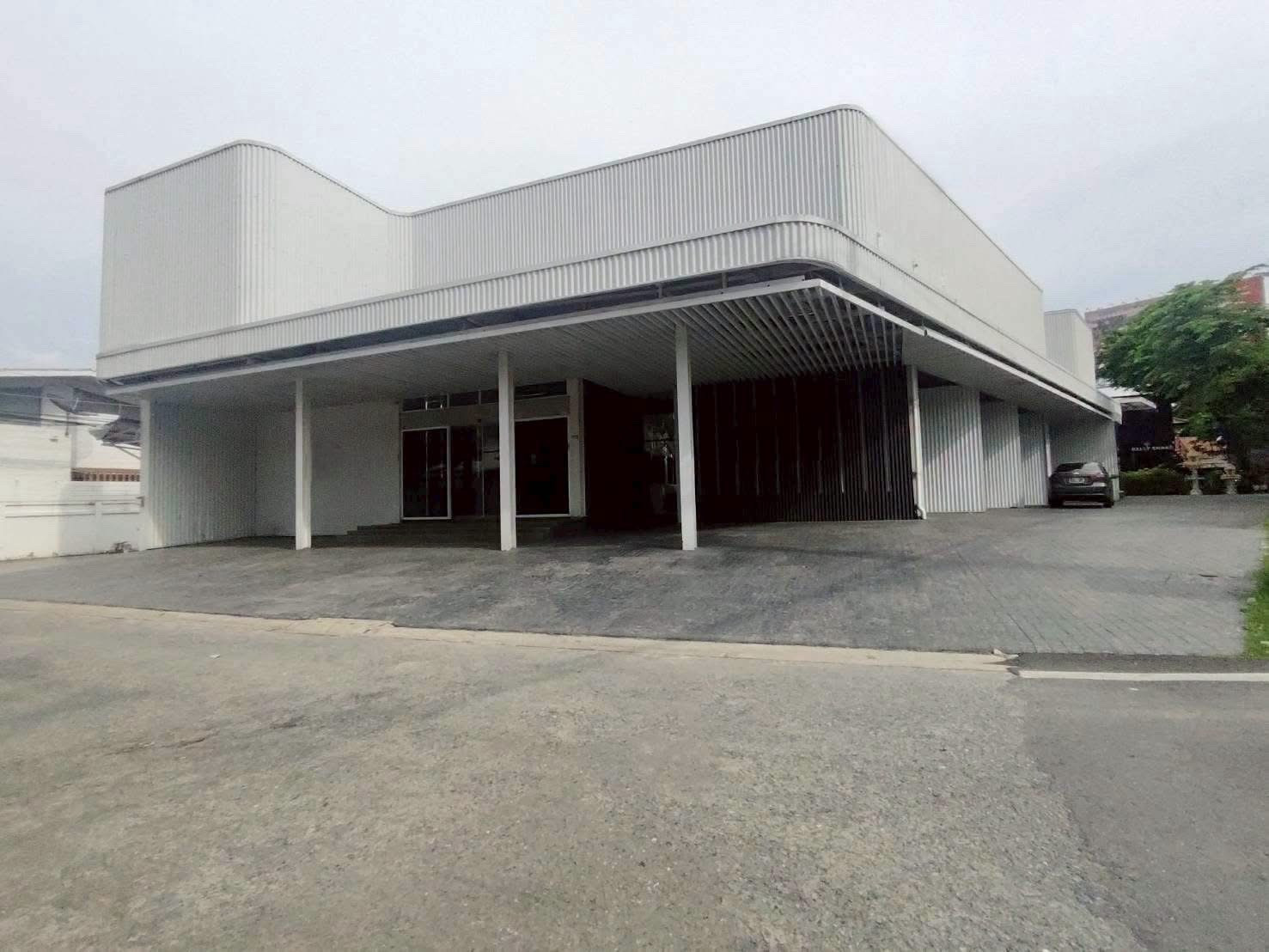 ✅For rent | Showroom / office building Next to Pradit Manutham Road ✅For rent | Showroom / office building Next to Pradit Manutham Road