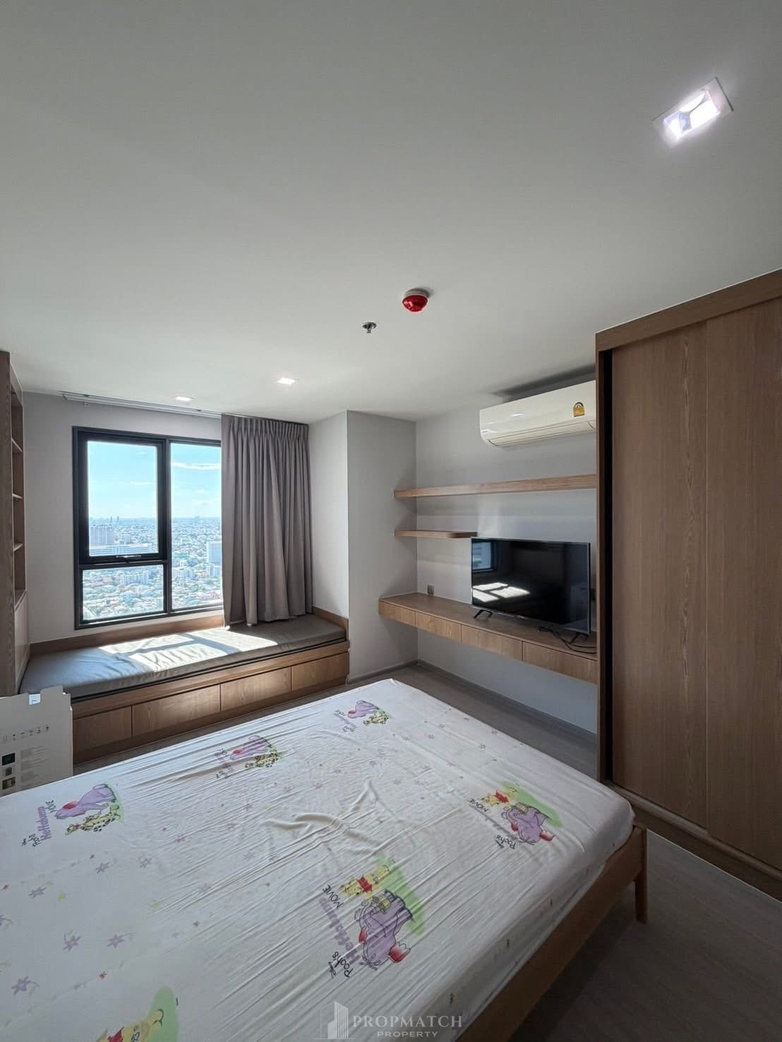 ✨Flash Deal ✨Life Ladprao (2Bed 1Bath 52SQM.) ready to move in! Only 35,000 baht per month Tel.0981315848 @propmatch