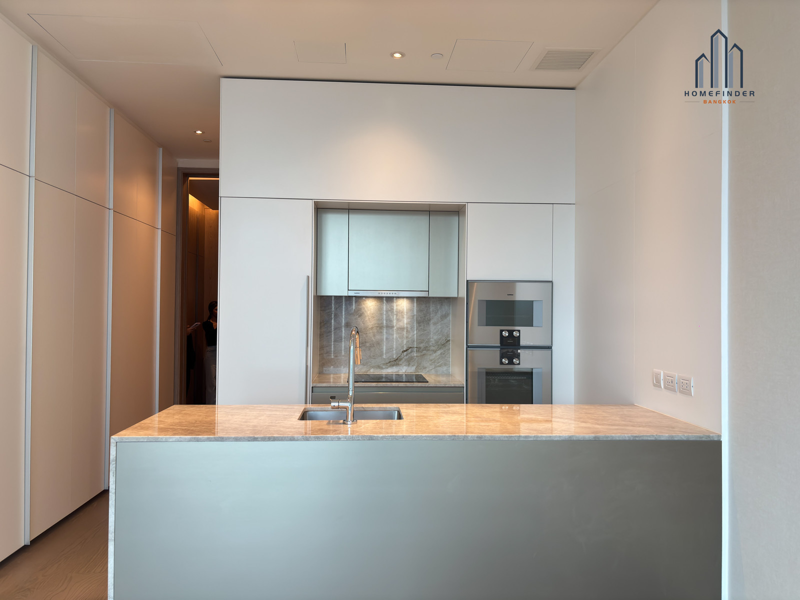 For sale SCOPE Langsuan 52.6 million Freehold on Lang Suan Road, the most difficult to find. For sale SCOPE Langsuan 52.6 million Freehold on Lang Suan Road, the most difficult to find.