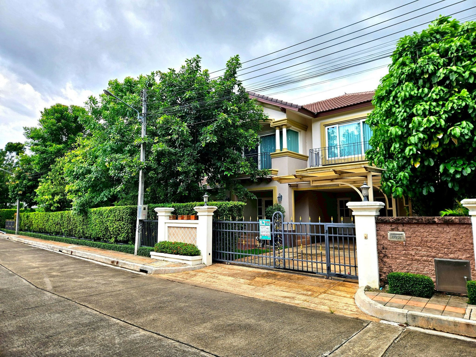 96321 - Luxurious house ready to move in. Laddarom Elegance Project, Thasala, Chiang Mai, near the city and Chiang Mai Airport. 96321 - Luxurious house ready to move in. Laddarom Elegance Project, Thasala, Chiang Mai, near the city and Chiang Mai Airport.