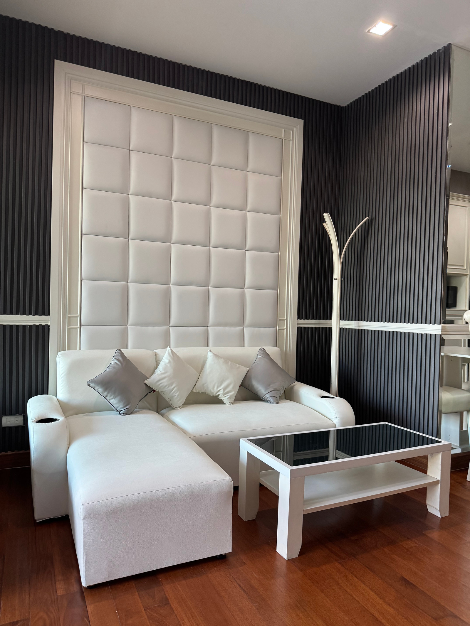 1ห้องนอน 1ห้องน้ำ ให้เช่า เฟอร์นิเจอร์ตกแต่งพร้อมอยู่ เครื่องใช้ไฟฟ้าครบ – รูปที่ 2